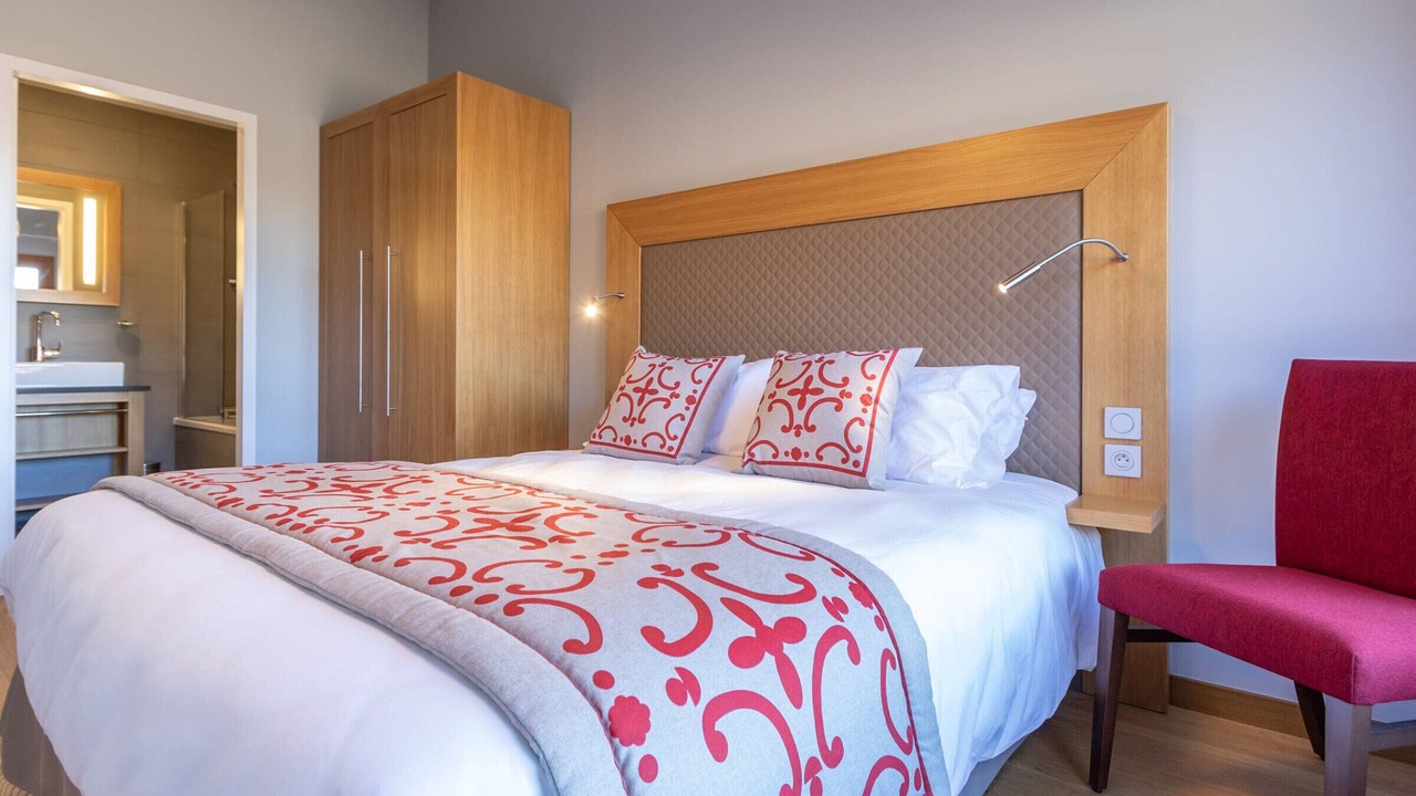 Photo of Bedroom in Arc-1800