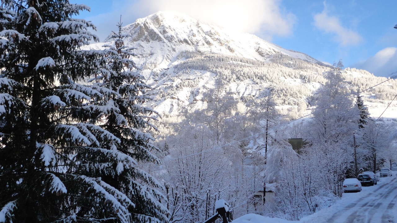 Photo of Others in Allos