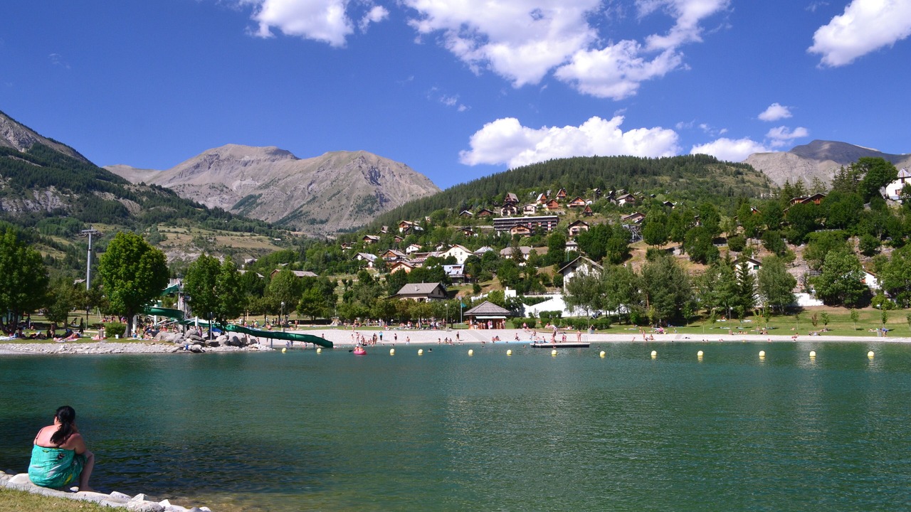 Photo of Others in Allos
