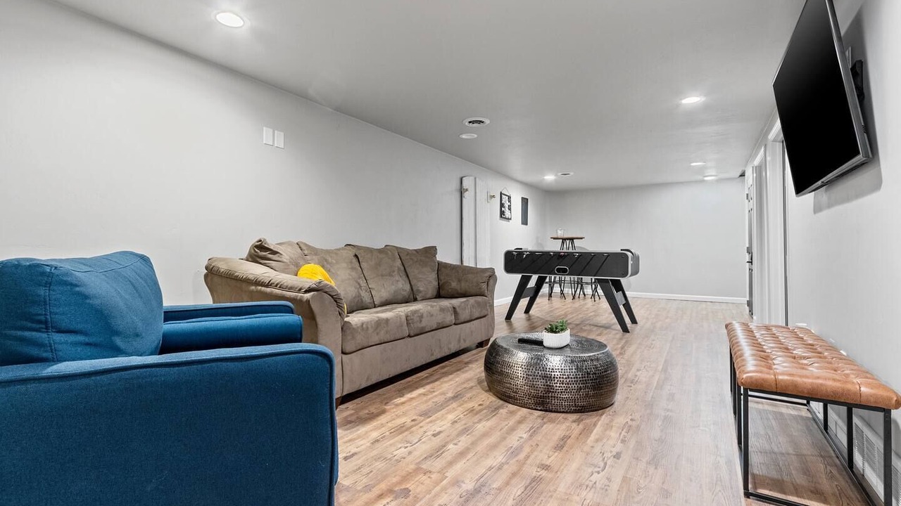 Photo of Livingroom in Ashwaubenon