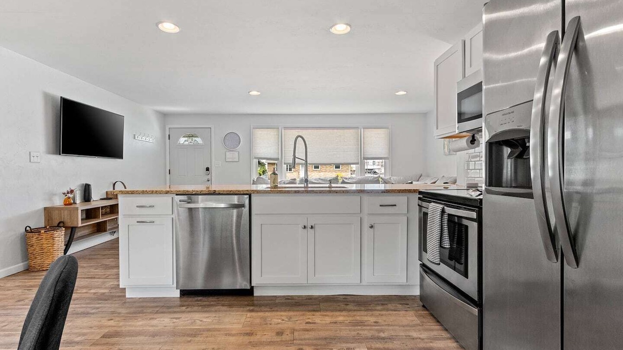 Photo of Kitchen in Ashwaubenon