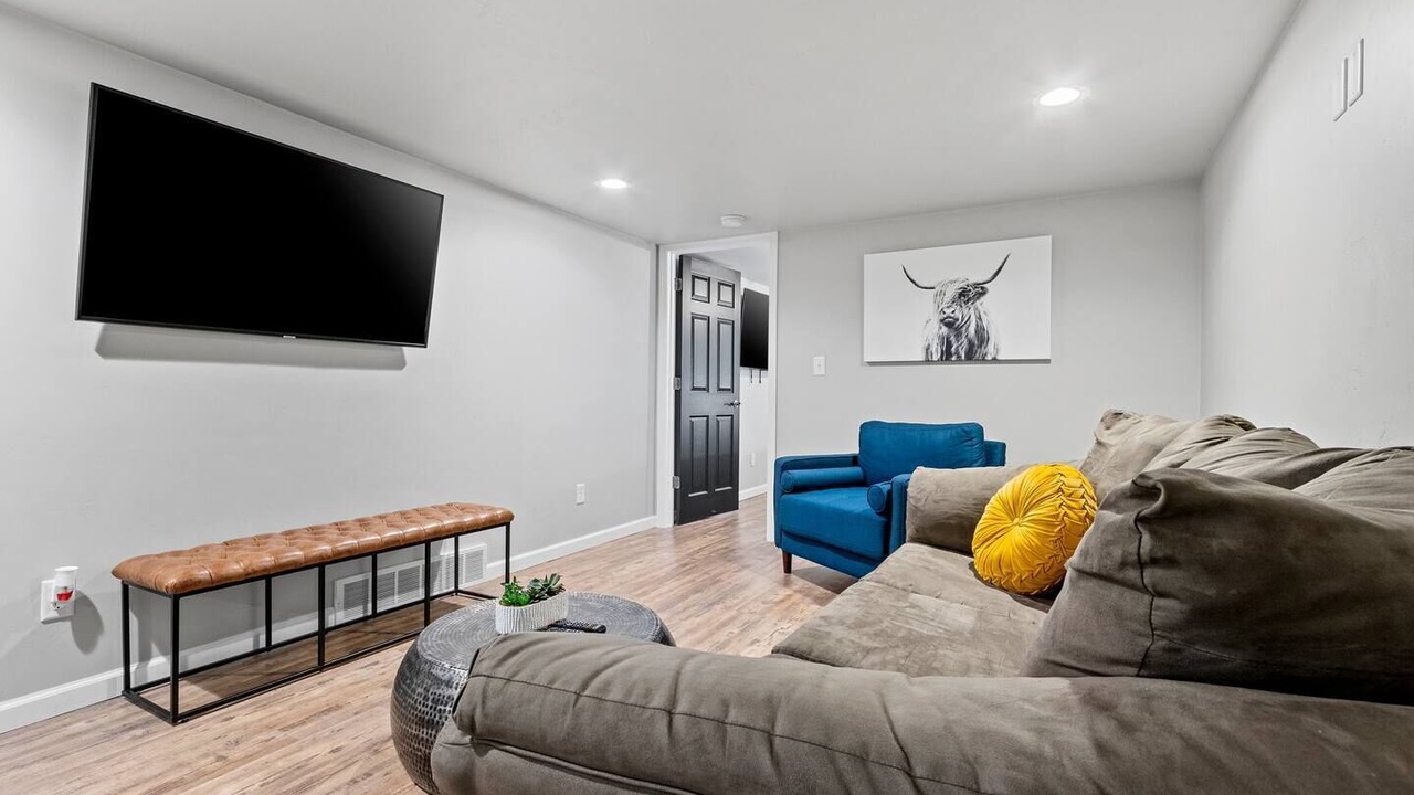 Photo of Livingroom in Ashwaubenon