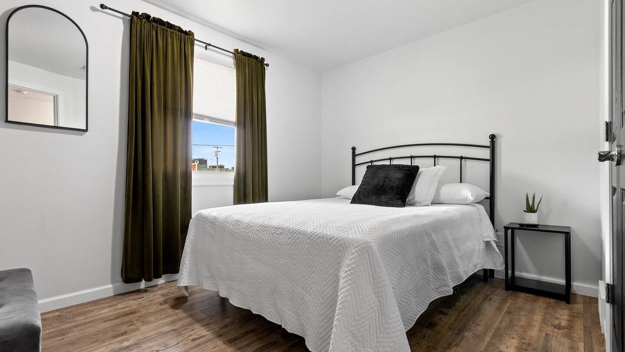 Photo of Bedroom in Ashwaubenon