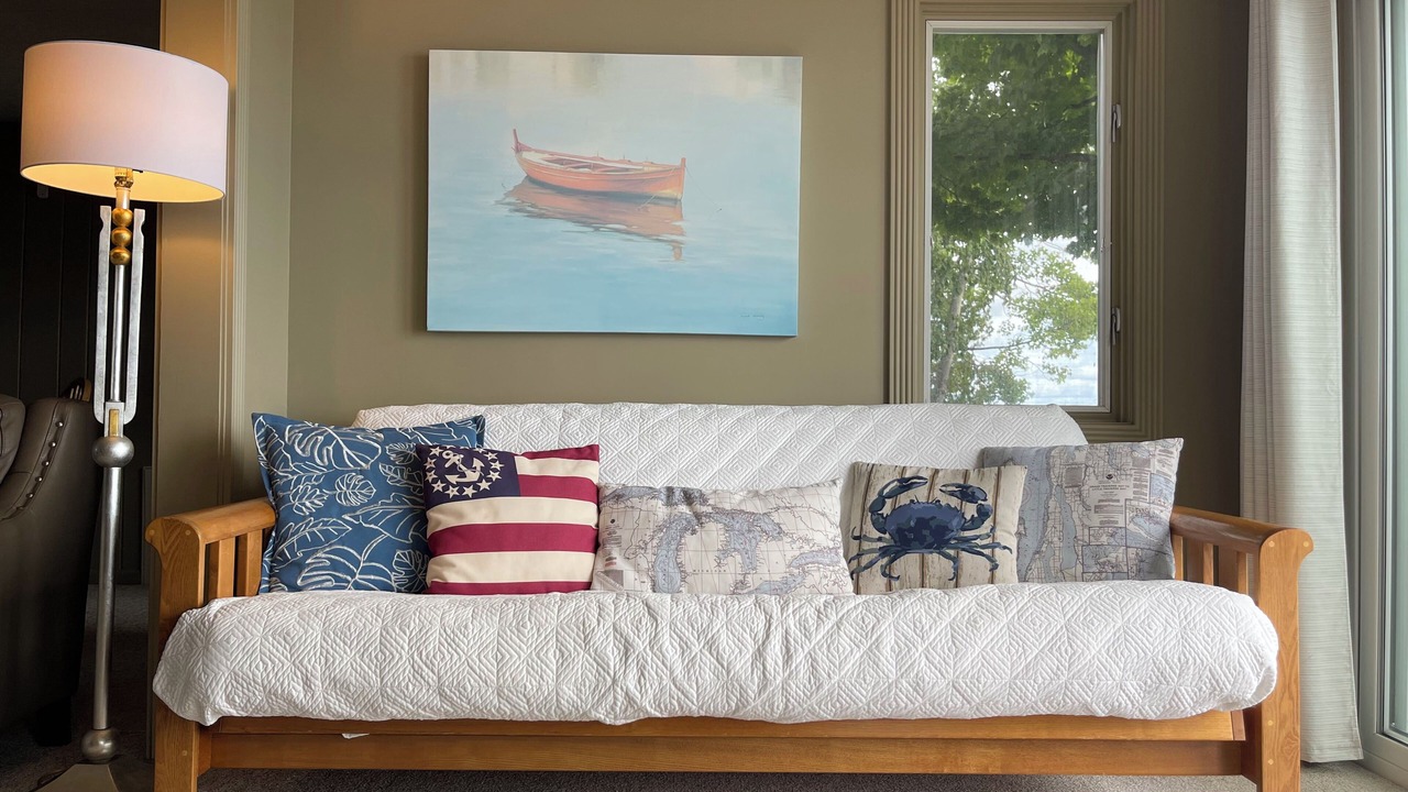 Photo of Livingroom in Suttons Bay