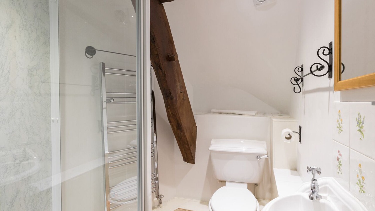 Photo of Bathroom in Corfe Castle Village