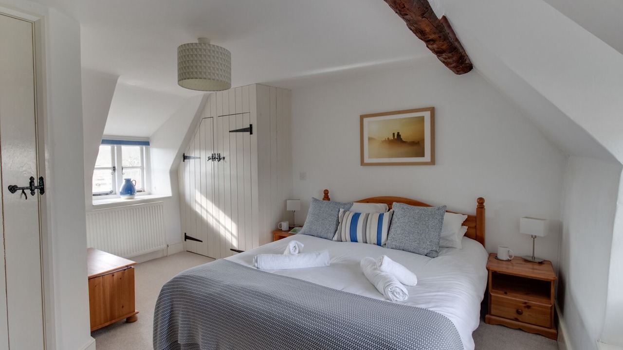 Photo of Bedroom in Corfe Castle Village