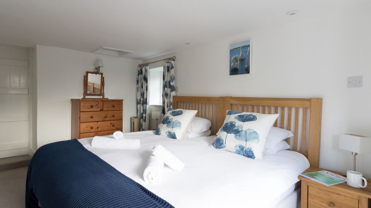 Photo of Bedroom in Corfe Castle Village