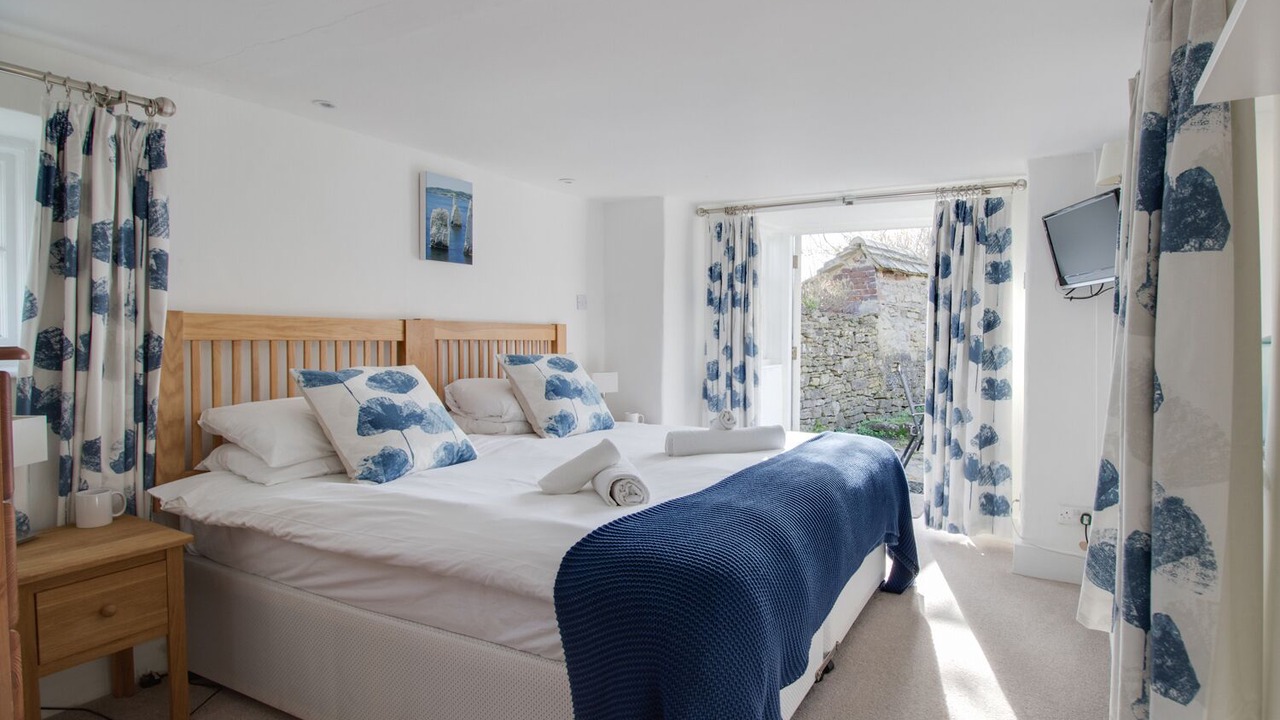Photo of Bedroom in Corfe Castle Village