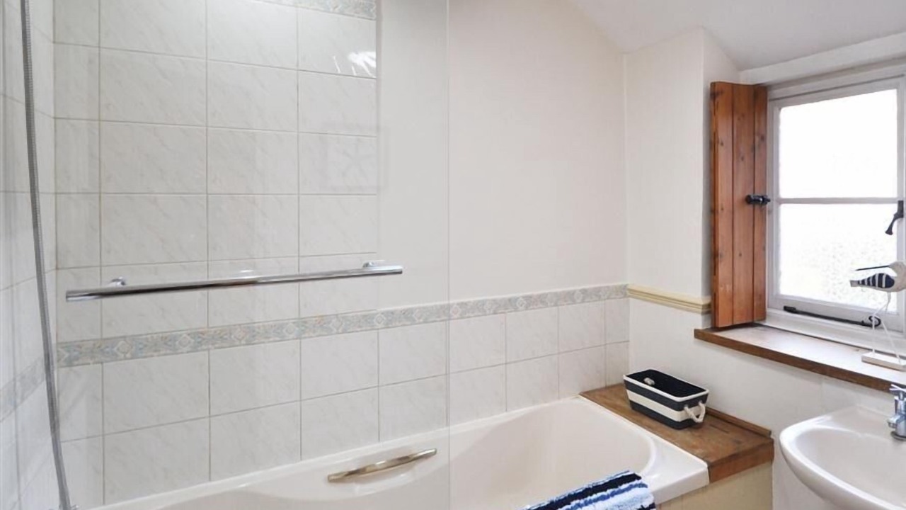 Photo of Bathroom in West Lulworth