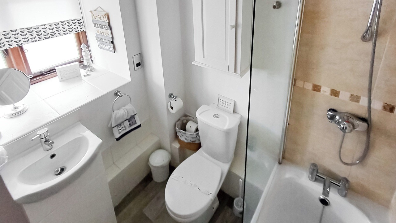 Photo of Bathroom in Holworth