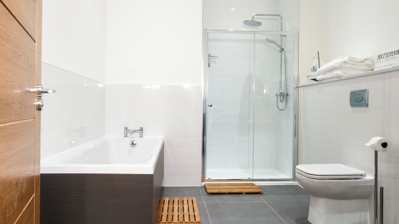 Photo of Bathroom in Woodend