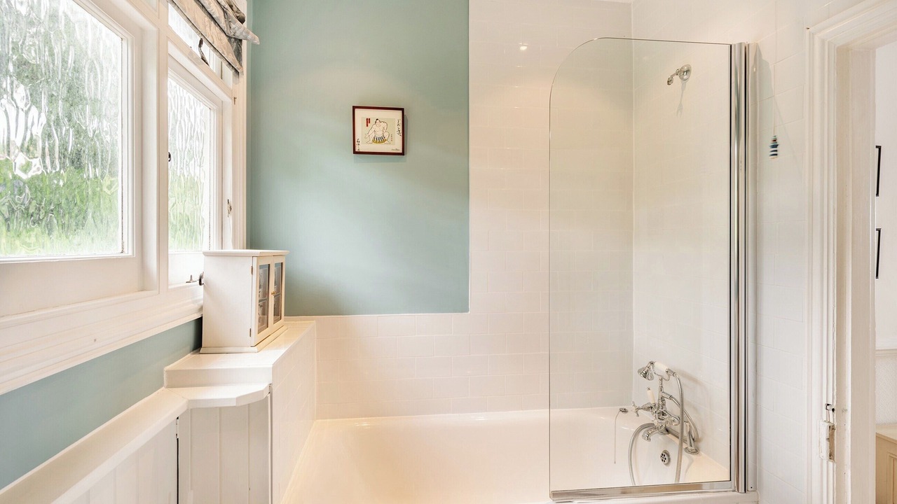 Photo of Bathroom in St Margaret's at Cliffe