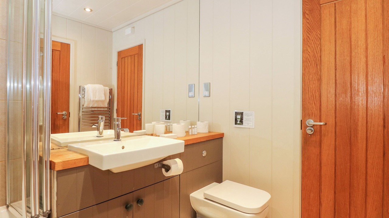 Photo of Bathroom in Barnsdale