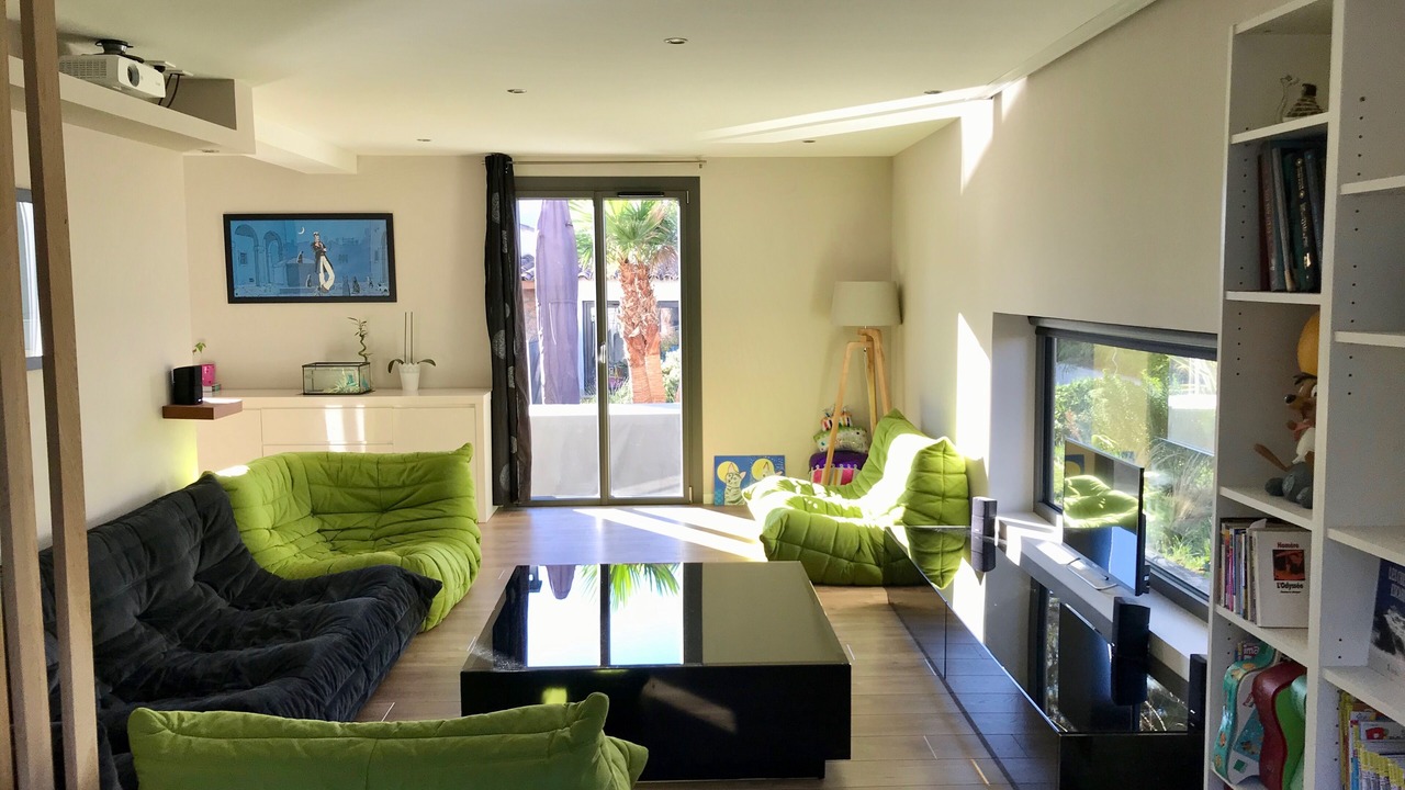 Photo of Livingroom in Montbazin