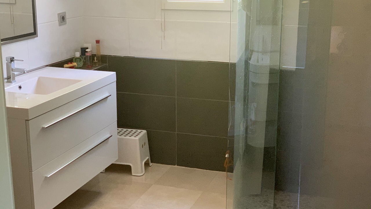 Photo of Bathroom in Vesseaux
