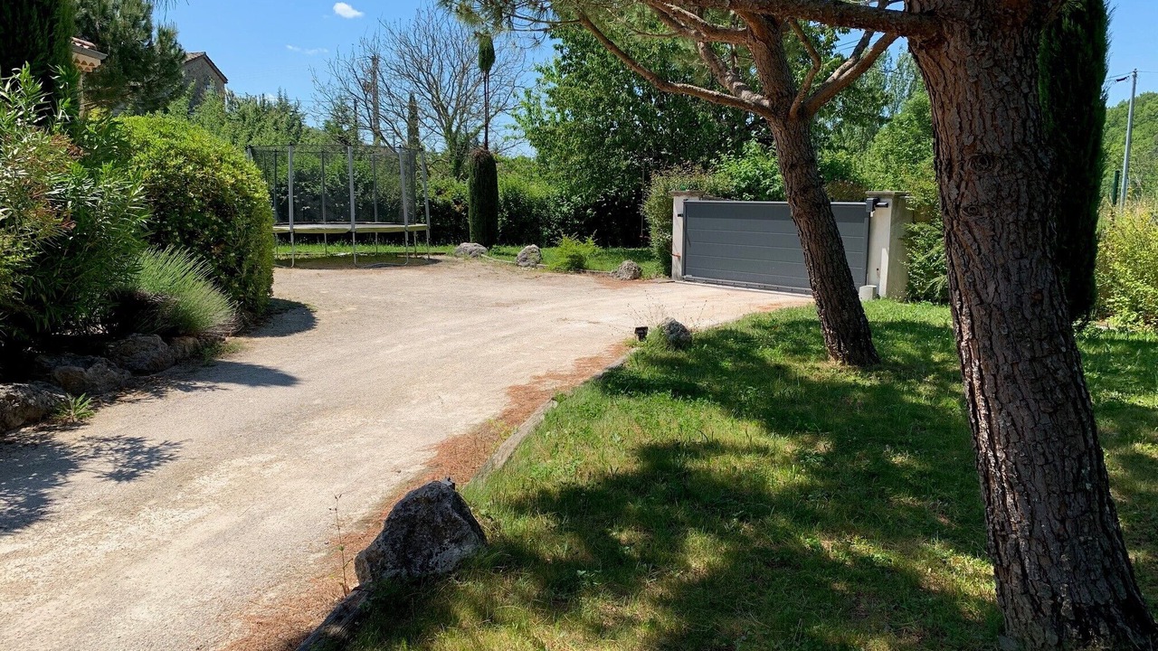 Photo of Outdoor in Vesseaux