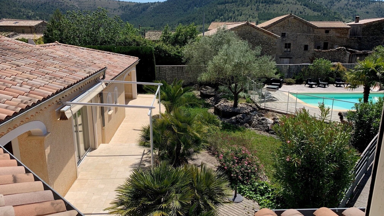 Photo of Outdoor in Vesseaux