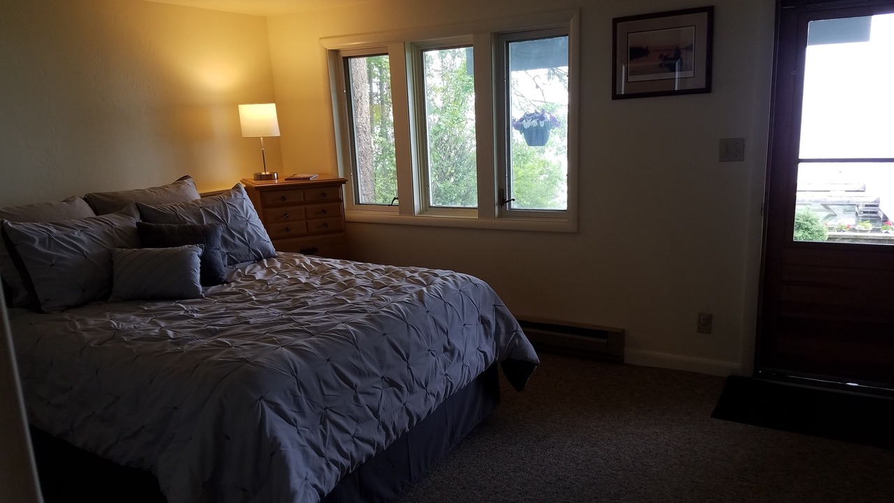 Photo of Bedroom in Lakeside