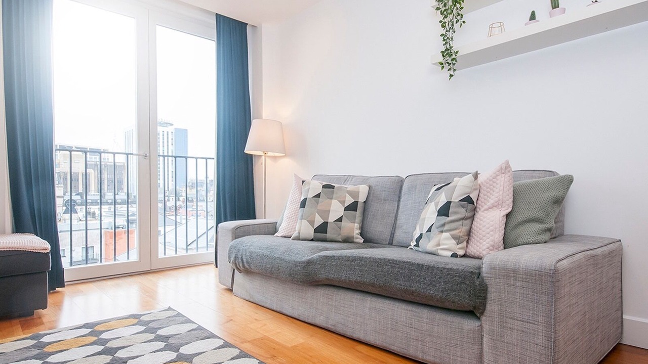 Photo of Livingroom in Cardiff City Centre