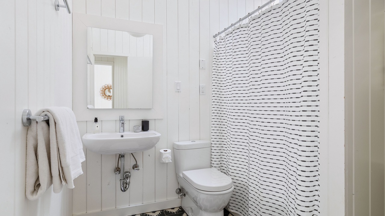 Photo of Bathroom in Culloden Shores