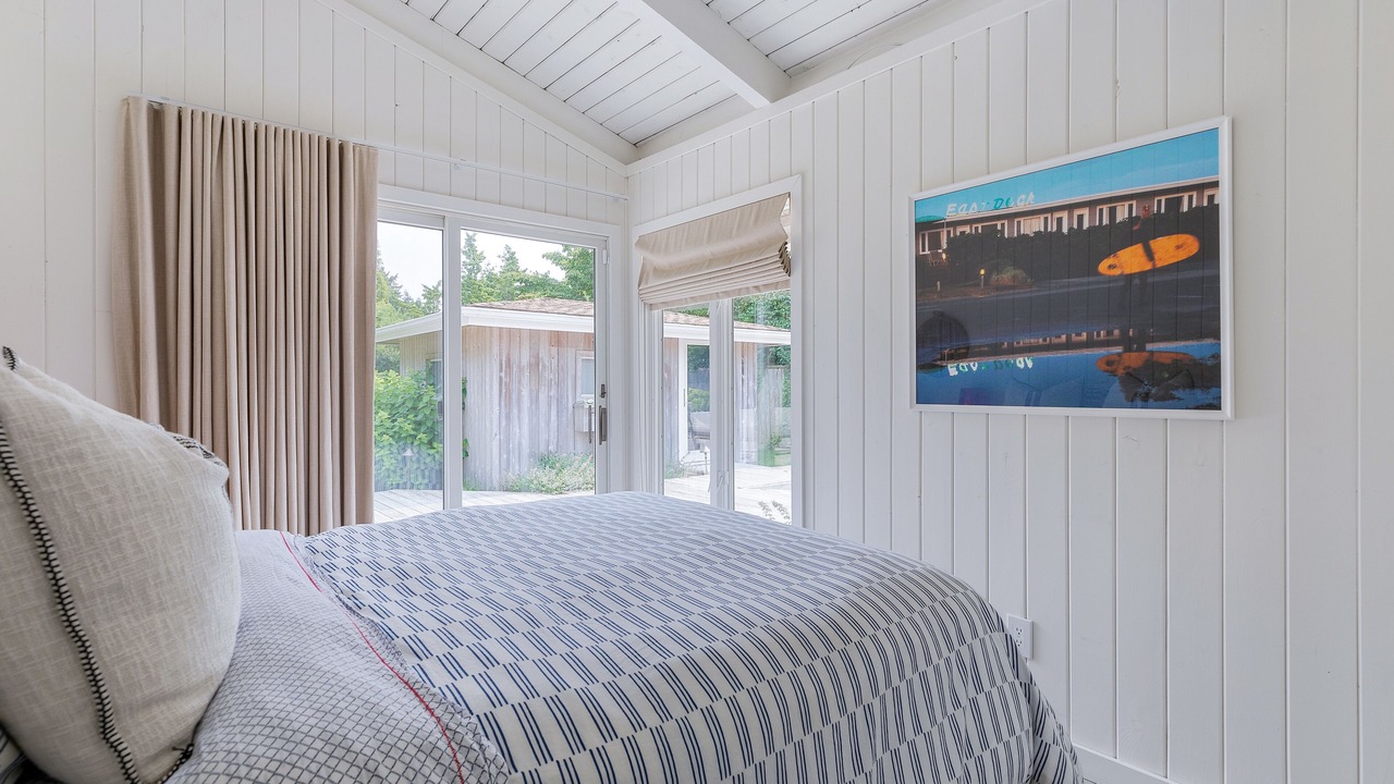Photo of Bedroom in Culloden Shores