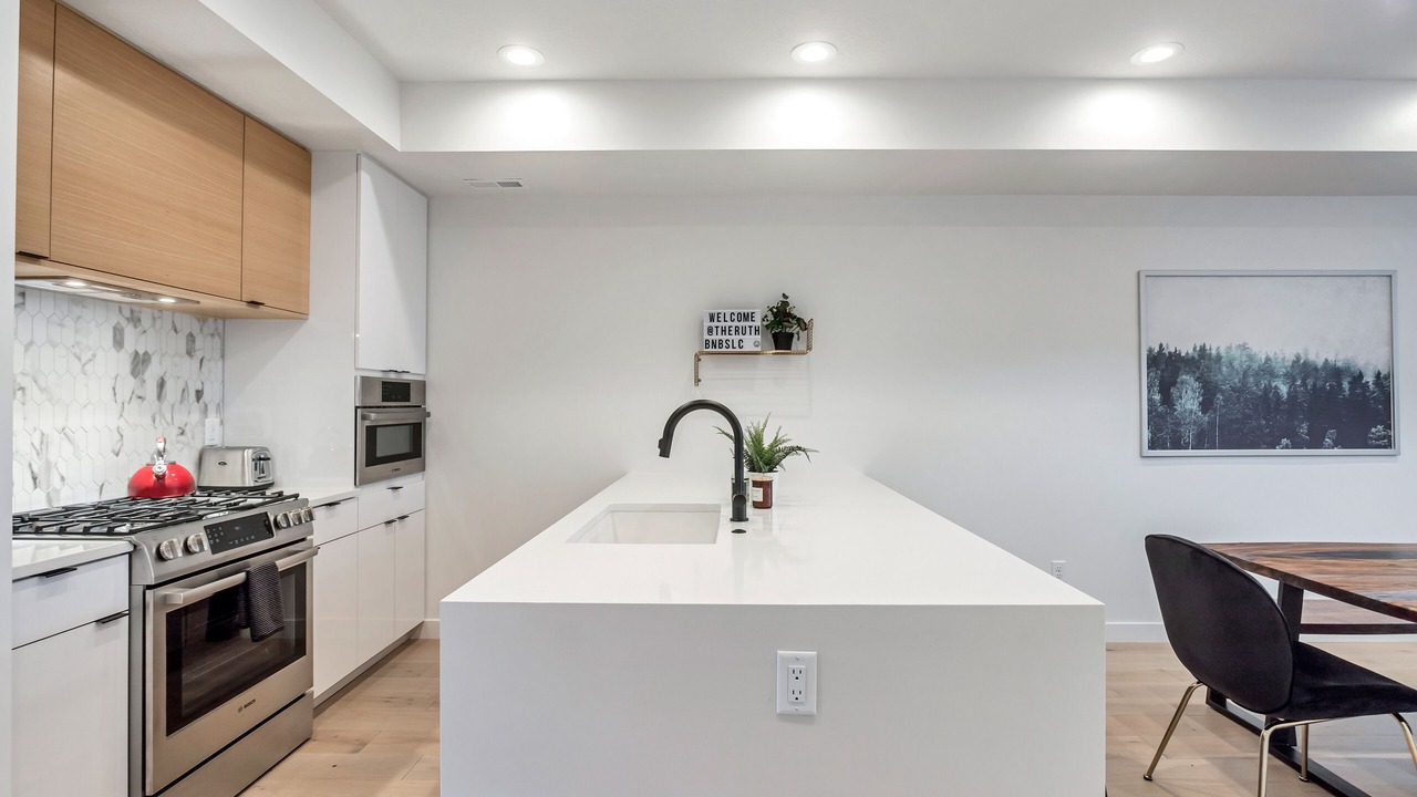 Photo of Kitchen in People's Freeway