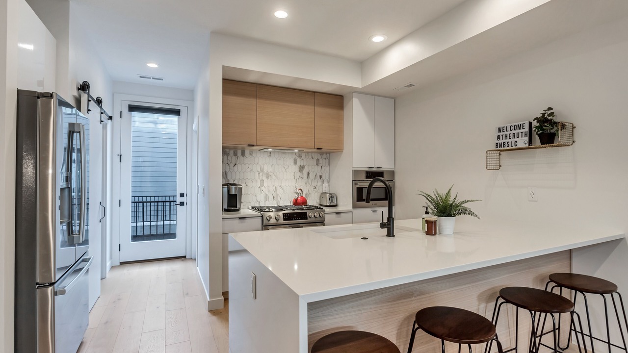 Photo of Kitchen in People's Freeway
