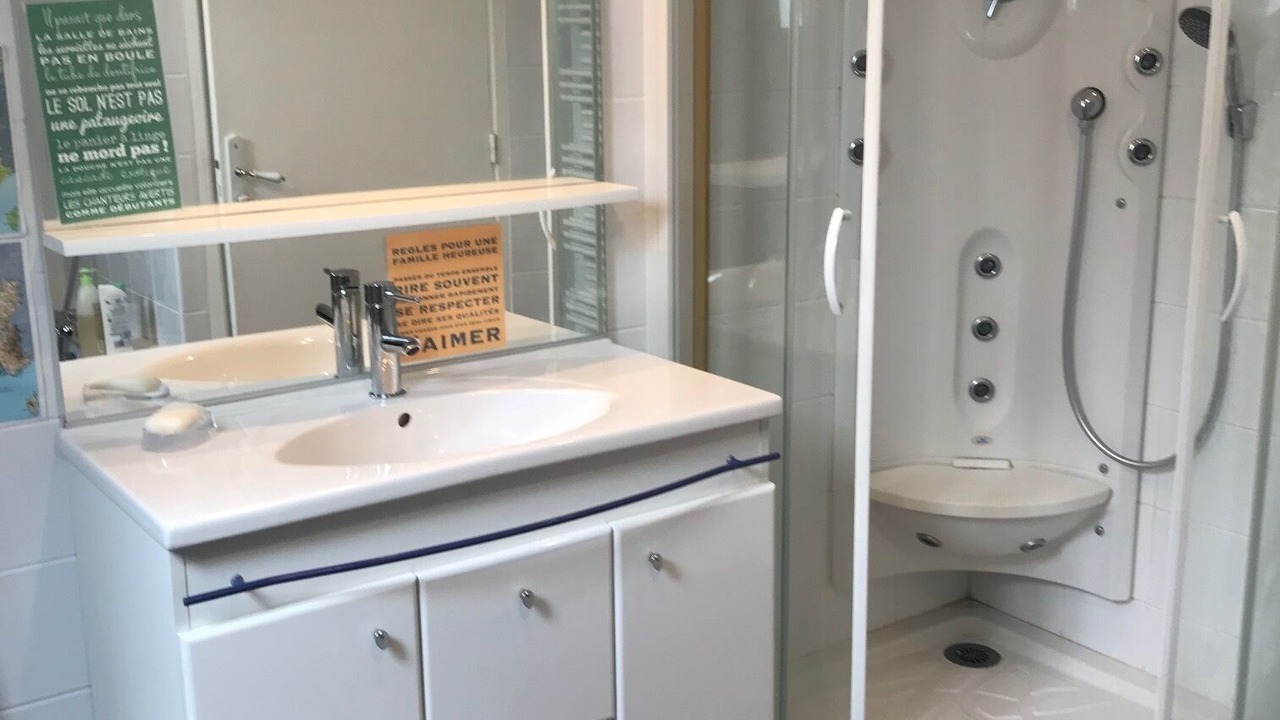 Photo of Bathroom in Vannes