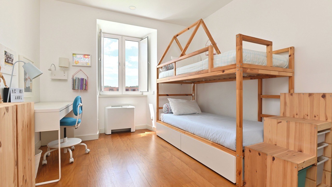 Photo of Bedroom in Linda-a-Velha