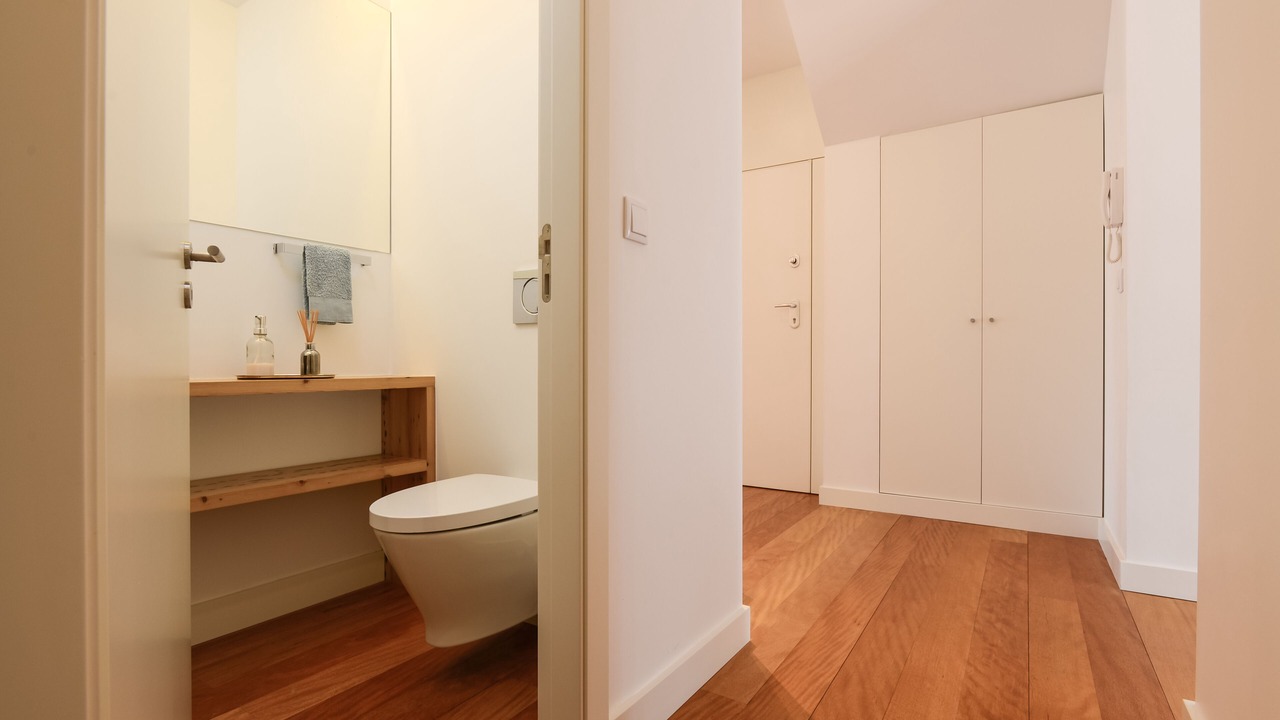 Photo of Bathroom in Linda-a-Velha