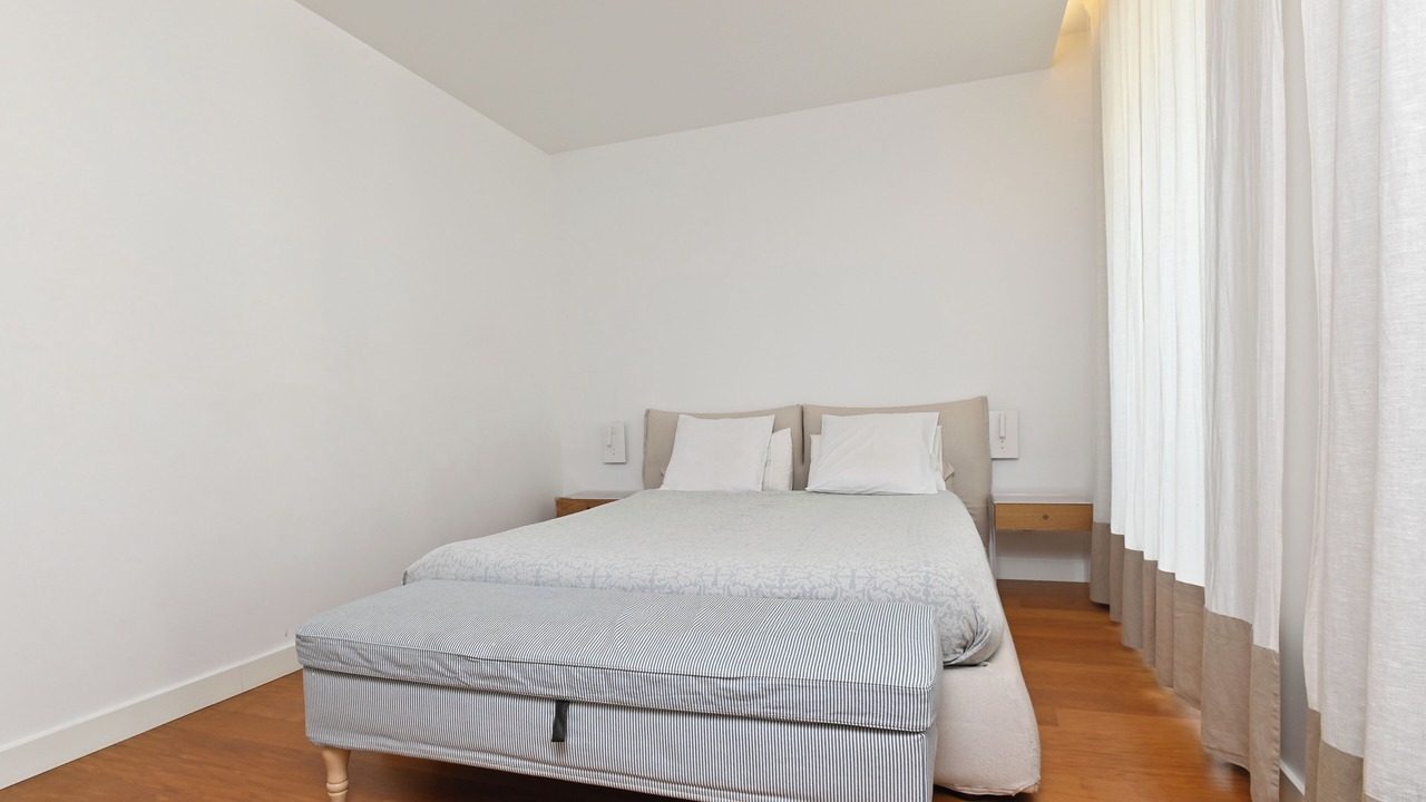 Photo of Bedroom in Linda-a-Velha