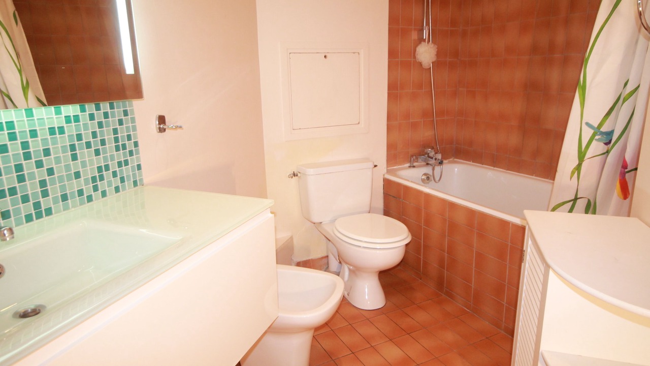 Photo of Bathroom in Quartier de la Goutte-d'Or