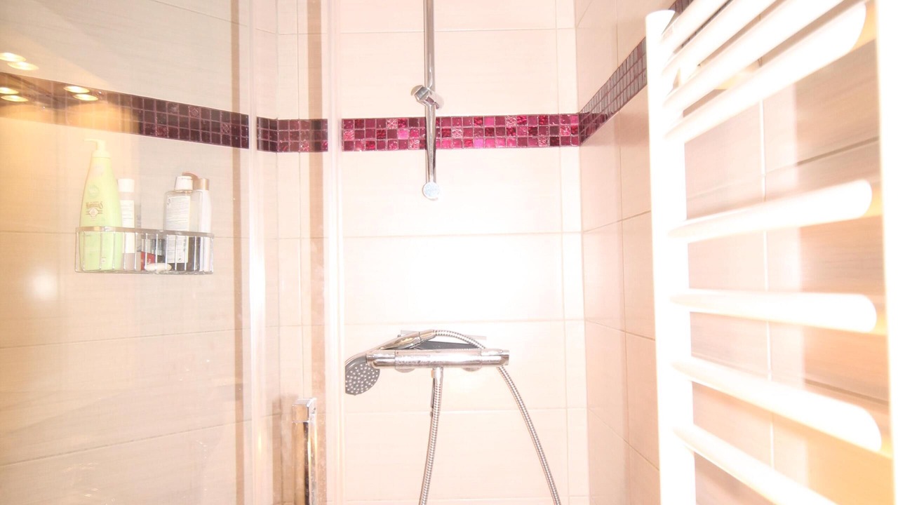 Photo of Bathroom in Quartier de la Goutte-d'Or