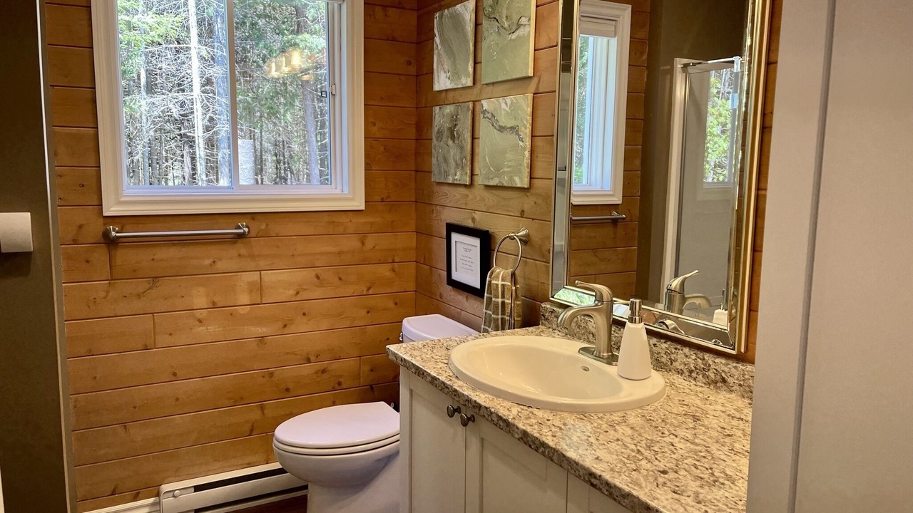 Photo of Bathroom in Miller Lake