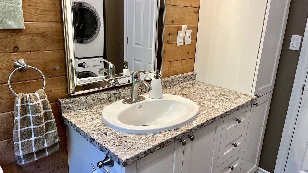 Photo of Bathroom in Miller Lake