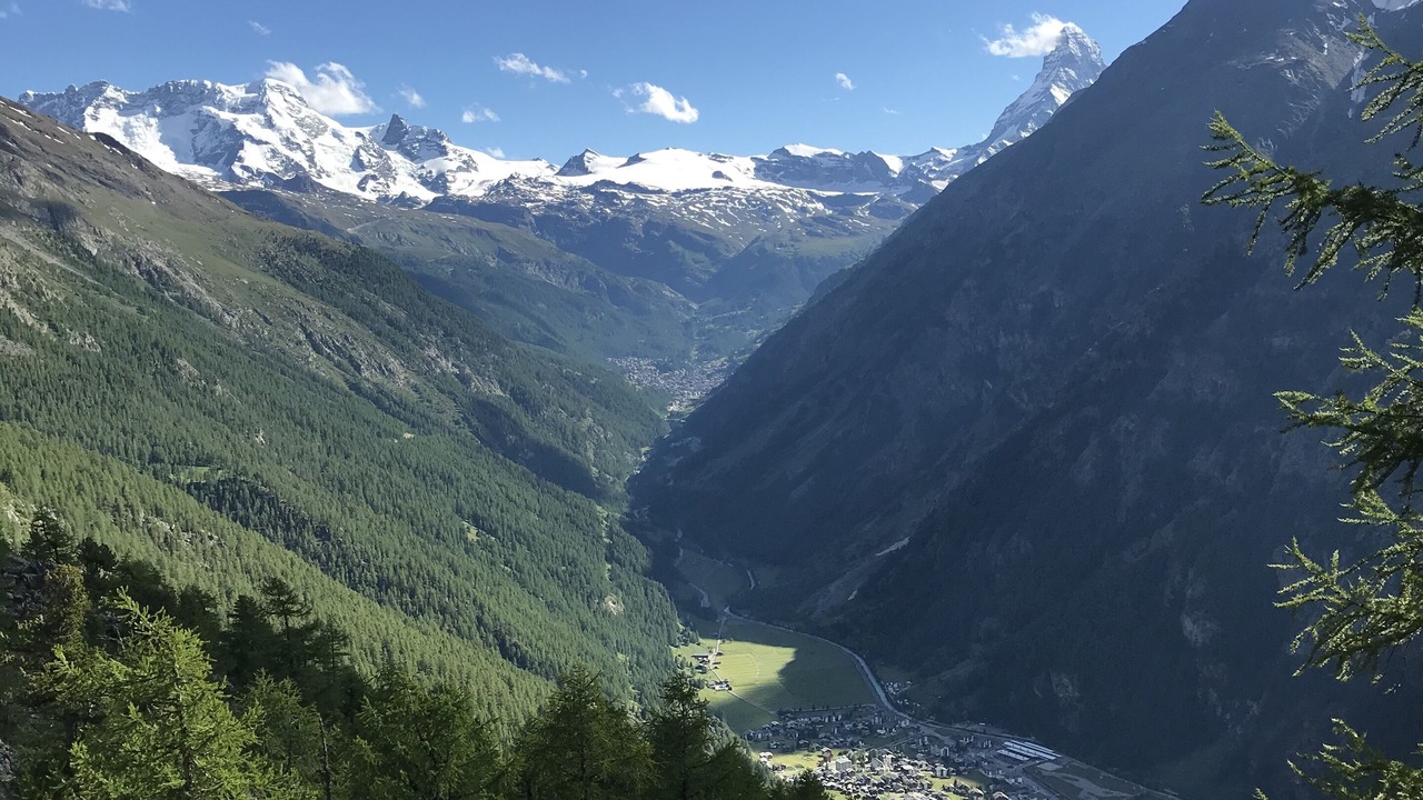 Photo of Others in Taesch