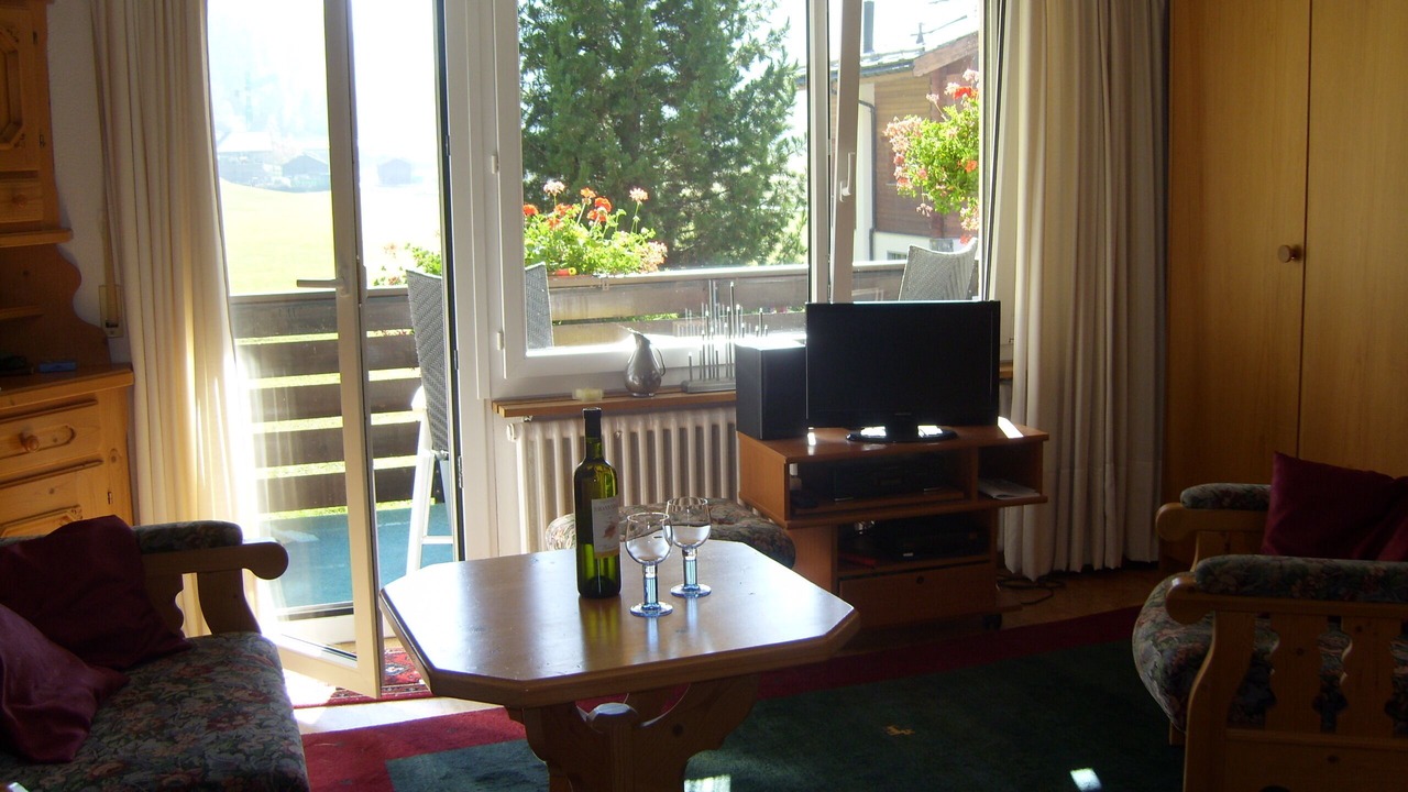 Photo of Livingroom in Taesch