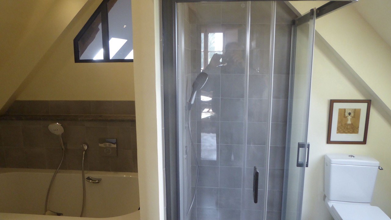 Photo of Bathroom in Chitenay