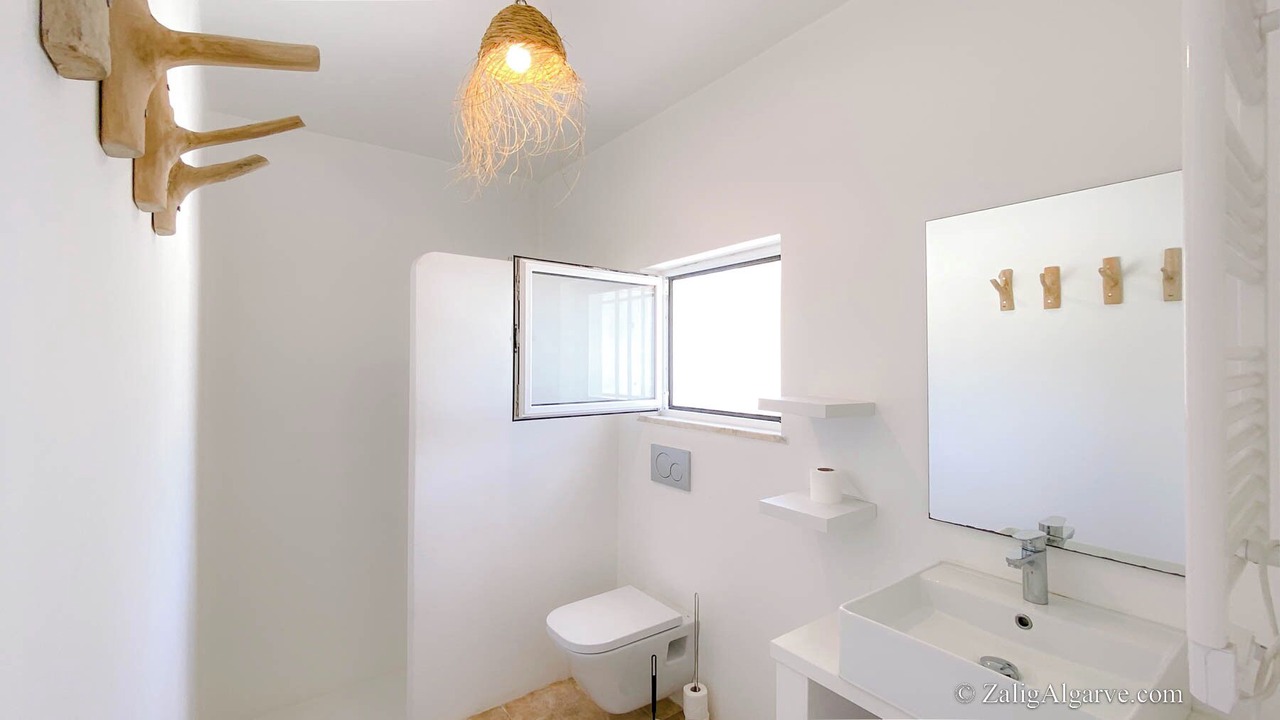 Photo of Bathroom in Benatrite