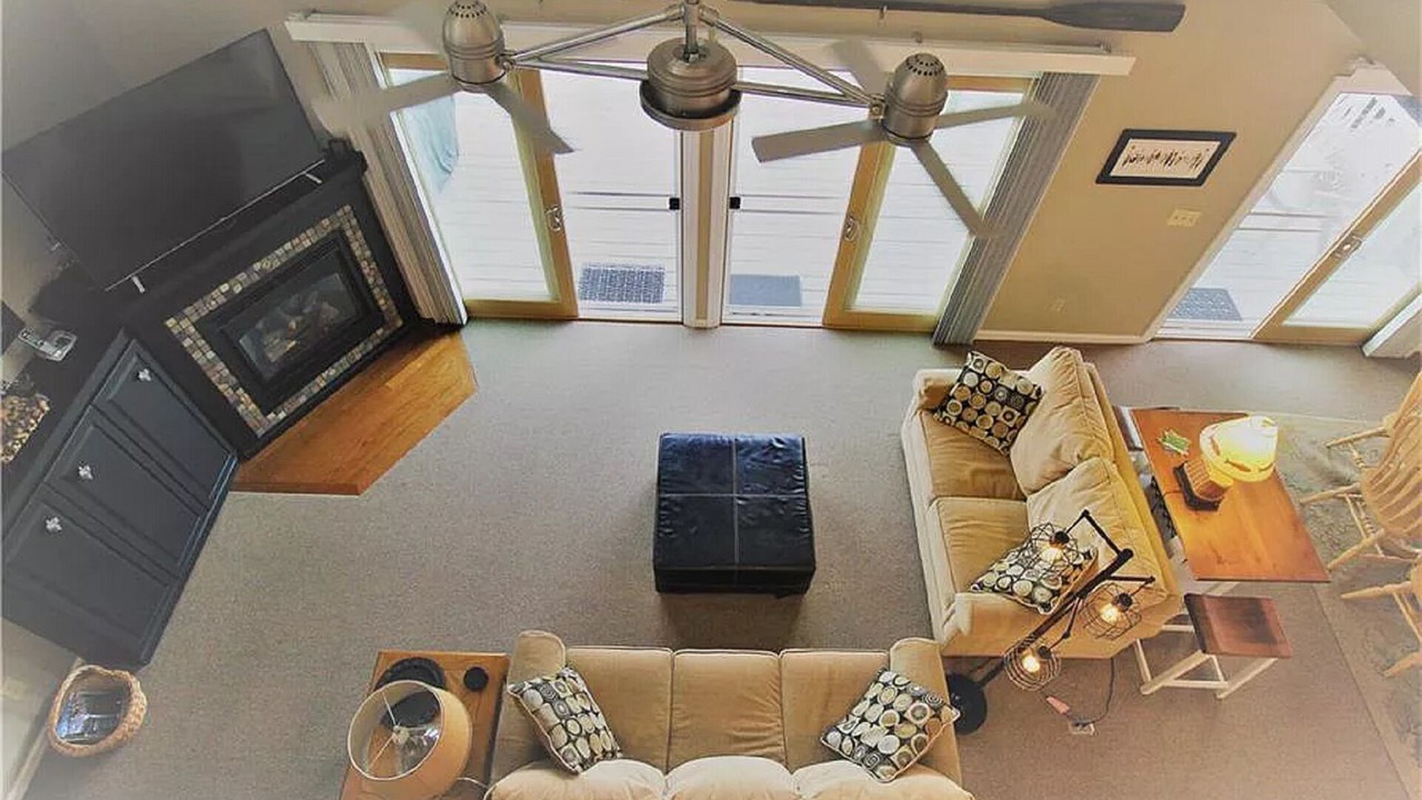Photo of Livingroom in Hammondsport