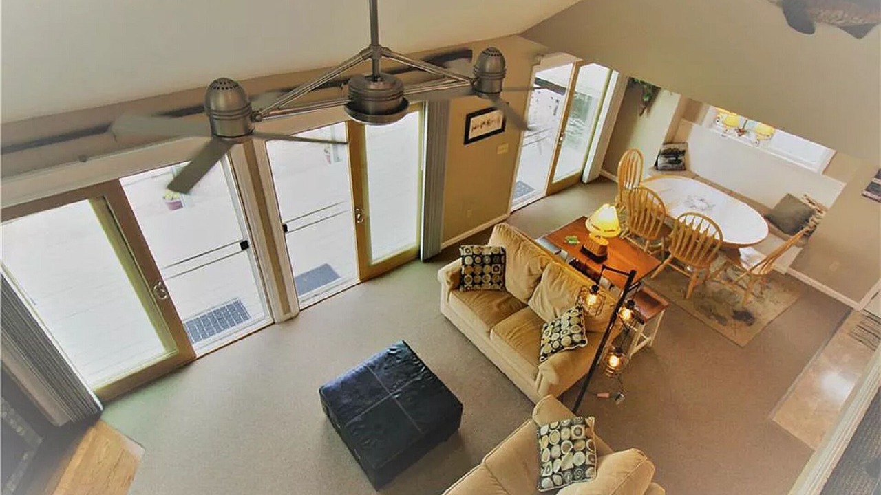 Photo of Livingroom in Hammondsport