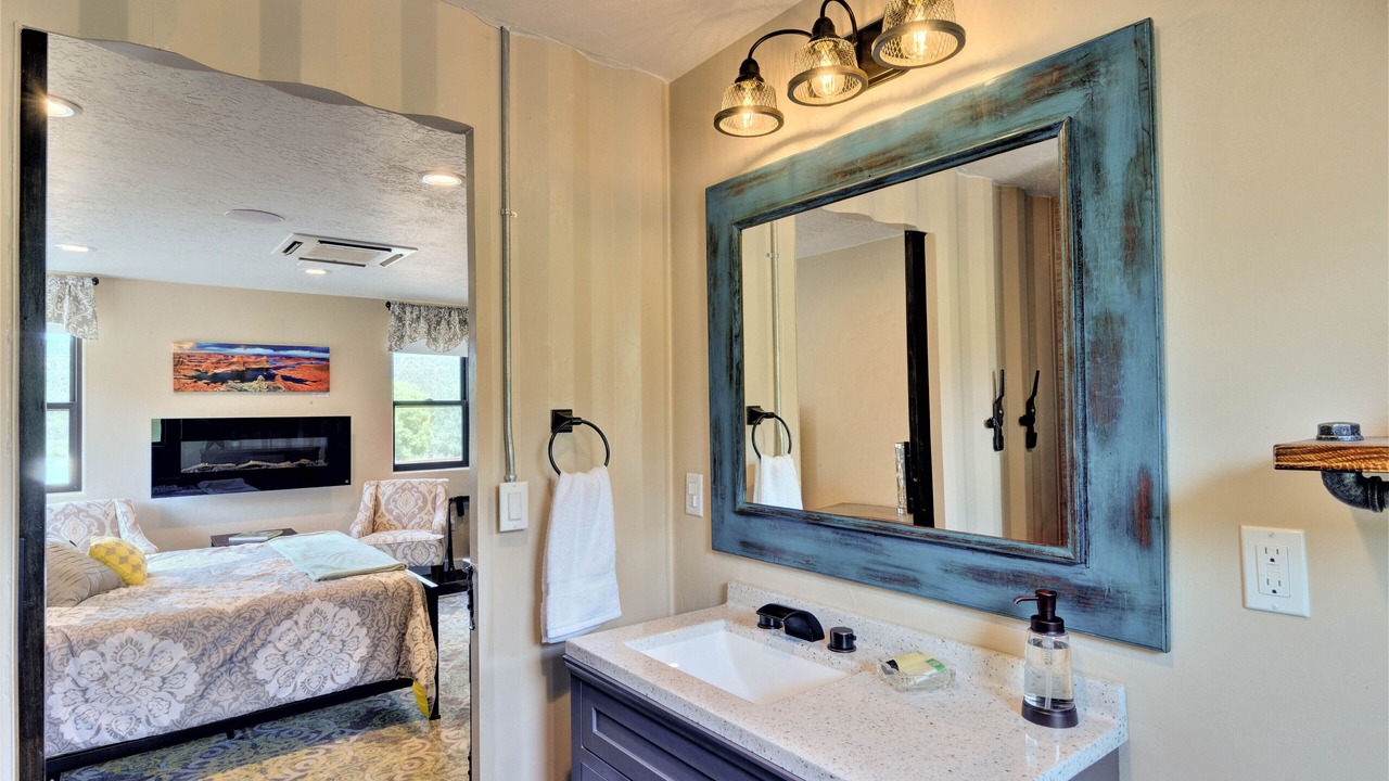 Photo of Bathroom in Glendale