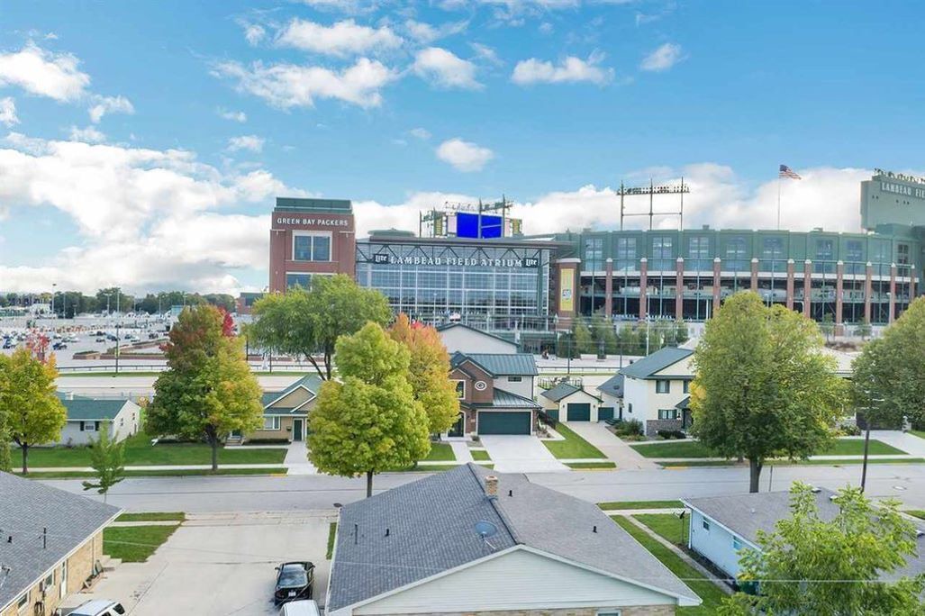 Photo of Others in Green Bay