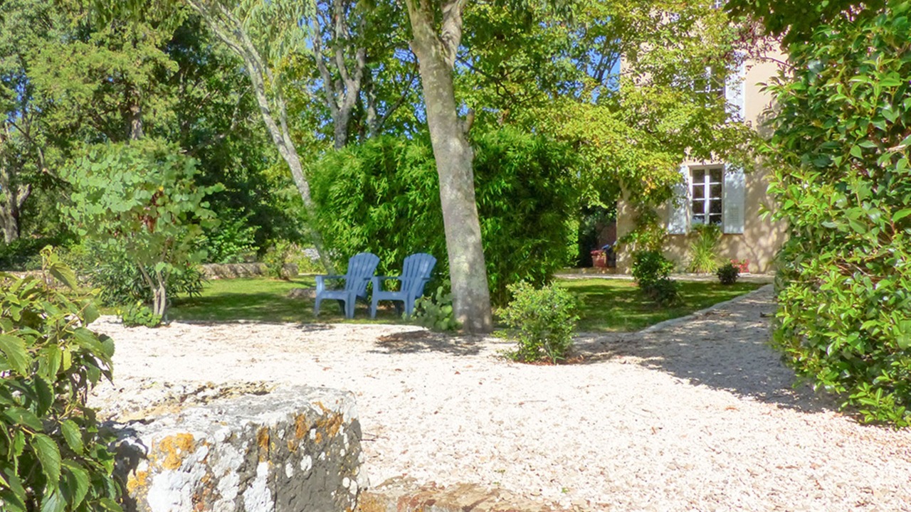 Photo of Patio Balcony in Saint-Maximin-la-Sainte-Baume