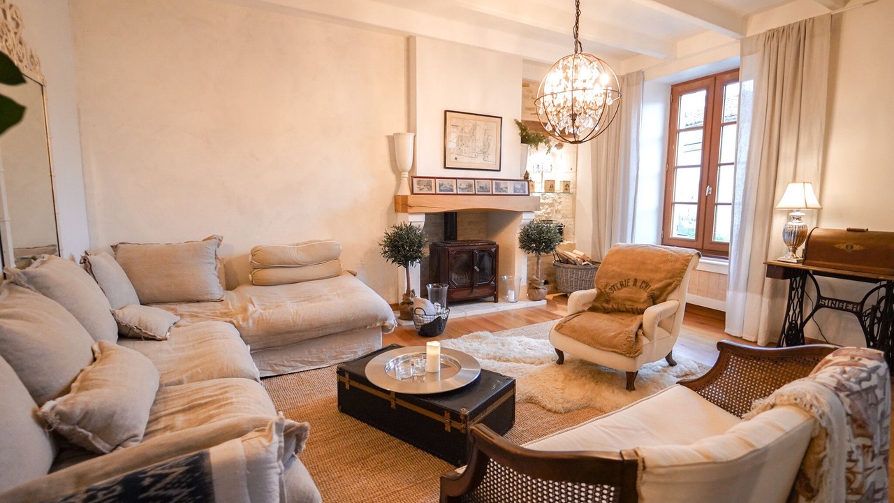 Photo of Livingroom in Beauvais sur Matha