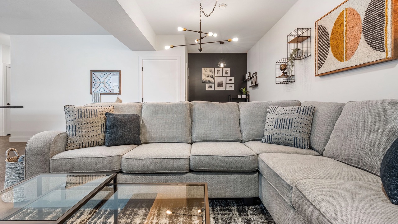 Photo of Livingroom in Eastern Hillsides