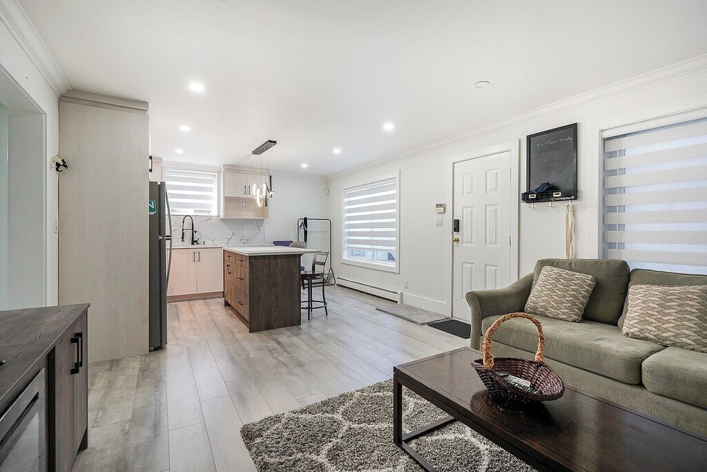 Photo of Livingroom in Newton