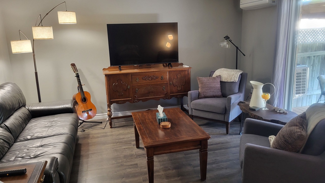 Photo of Livingroom in Kincardine