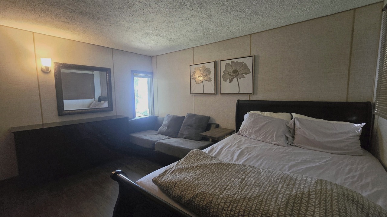 Photo of Bedroom in Armour