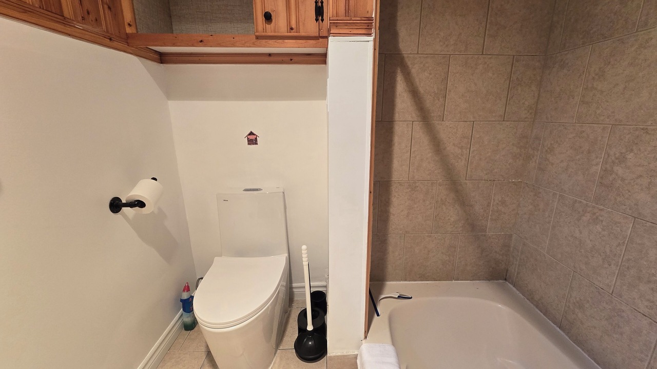 Photo of Bathroom in Armour